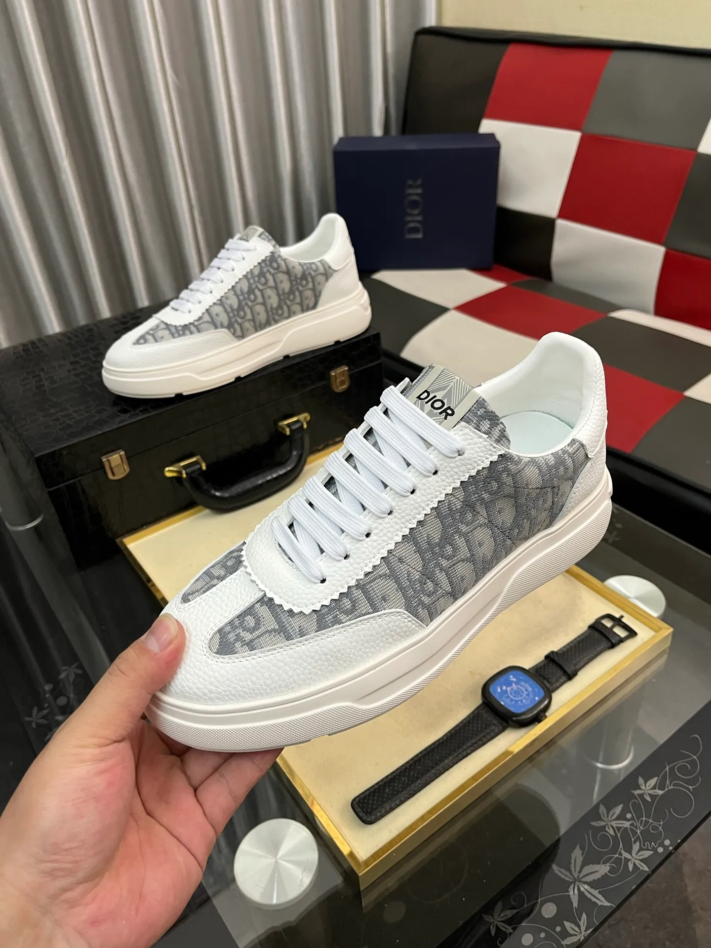 Men's shoes💰: 420⌚️⌚️[Dior] Dior's new men's genuine leather casual shoes, the highest version on the market, any comparison is welcome🆚! The original leather has excellent texture and is super high-end! Fetal sheep net lining imported from Italy, removable pad! Luxurious materials and fine workmanship, highly recommended! Code number: 38-444⃣️Color optional